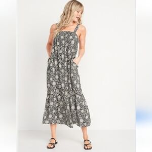 Old Navy Black and White Maxi Dress